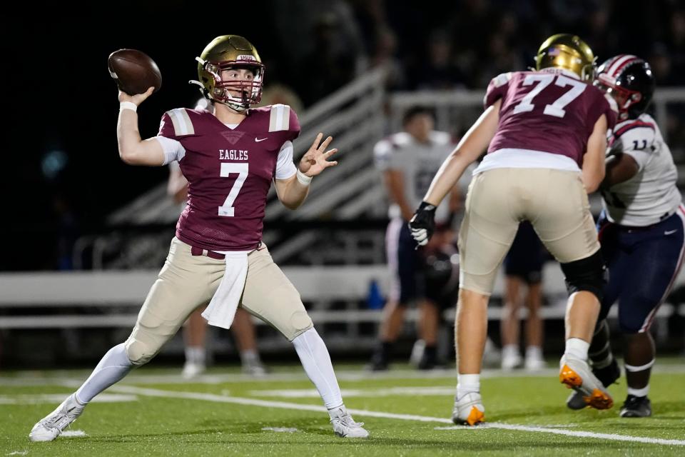 Quarterback A.J. McAninch and Watterson will play Toledo Central Catholic in Friday's Division III state final.