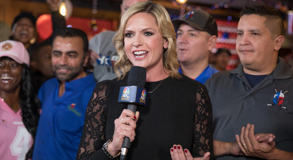 IRVING, TEXAS - NOVEMBER 10: Applebee’s ® Neighborhood Grill & Bar hosted NBC Football Night in America for a live preshow broadcast, with Kathryn Tappen, to encourage military heroes to visit restaurants for a free meal on Veterans Day on November 10, 2019 in Irving, Texes. (Photo by Rick Kern/Getty Images for Applebee's Grill + Bar) 