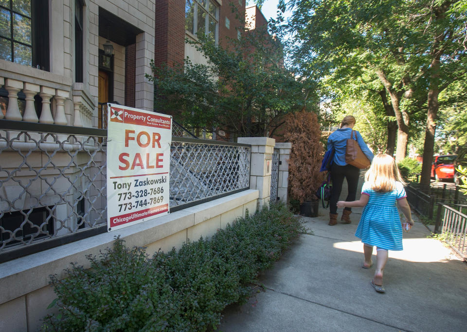 A home is offered for sale in the Bucktown neighborhood in Chicago, Illinois. (Credit: Scott Olson/Getty Images)