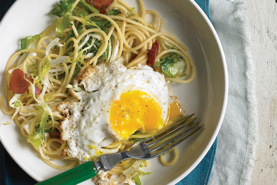 Spaghetti with Fris&eacute;e and Fried Egg