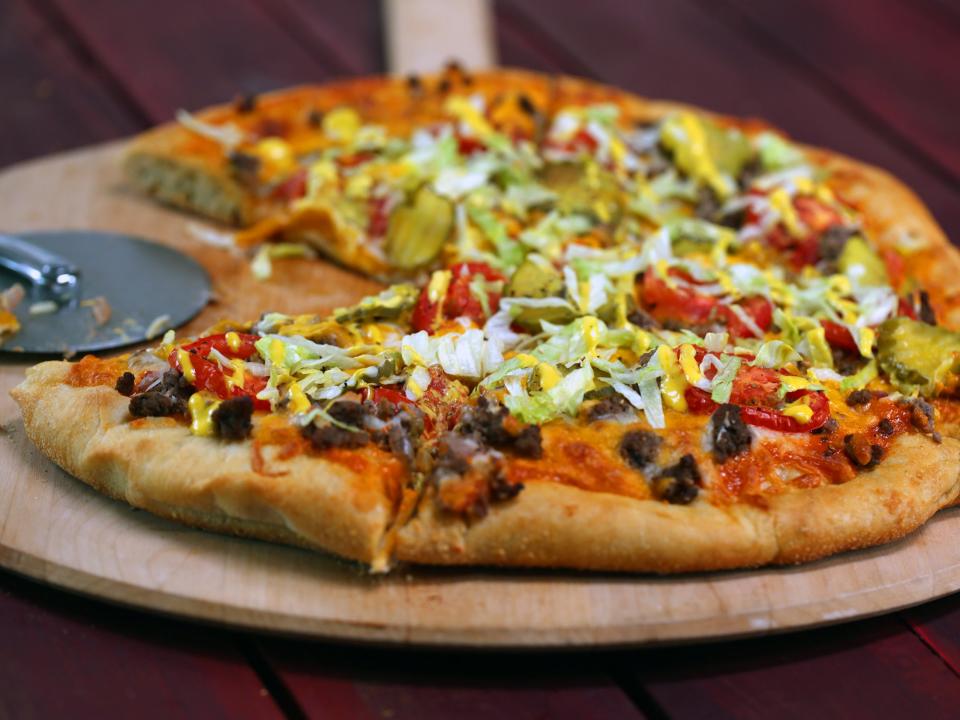 Cheeseburger Pizza