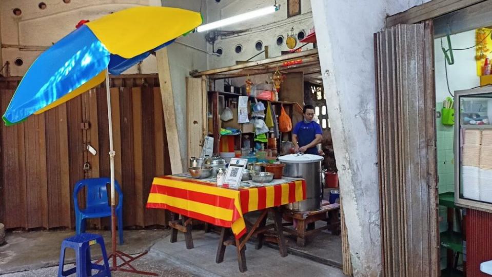 Taste Legendary Nasi Lemak - Store front