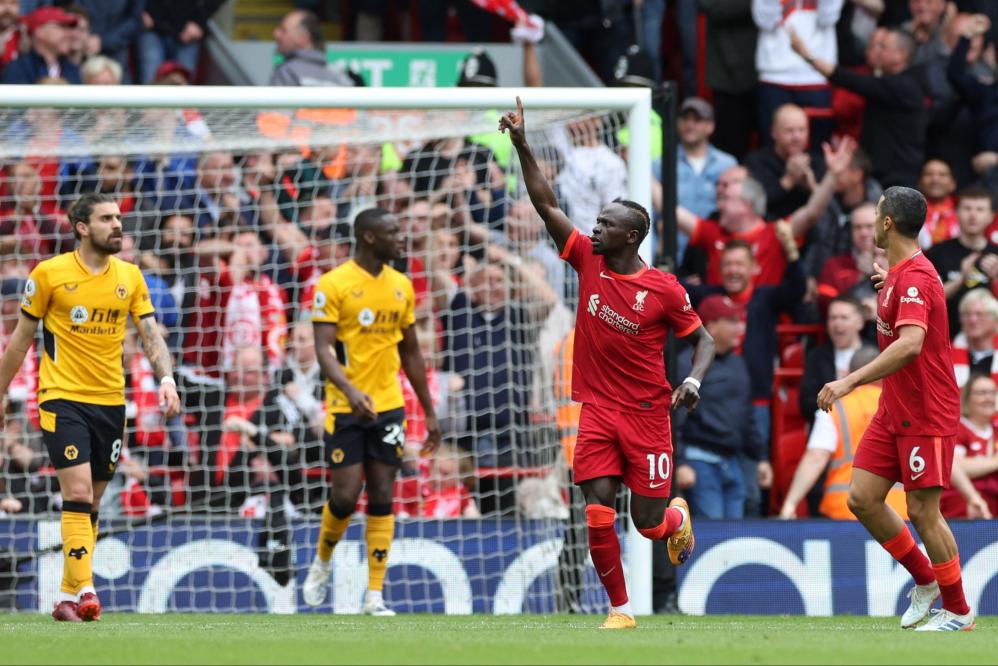 GOAL on X: MOHAMED SALAH MISSES FROM THE PENALTY SPOT 😱 https