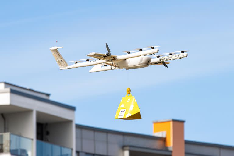 Una vista del dron utilizado por Wing para realizar entregas a domicilio en Helsinki, Finlandia. La compañía subsidiaria de Alphabet comenzará a operar en Dallas, Texas, a partir del 7 de abril