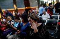 <p>People react after an earthquake shook buildings in Mexico City, Mexico, Feb.16, 2018. (Photo: Edgard Garrido/Reuters) </p>