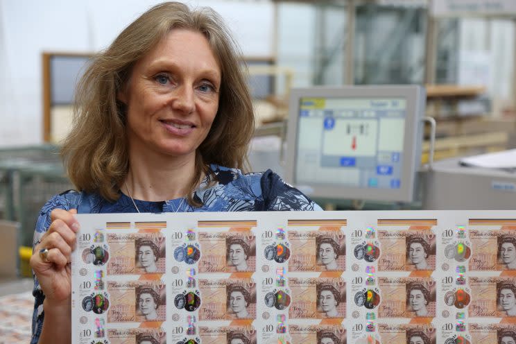 Victoria Cleland, chief cashier at the Bank of England, with the new £10 note (BoE)