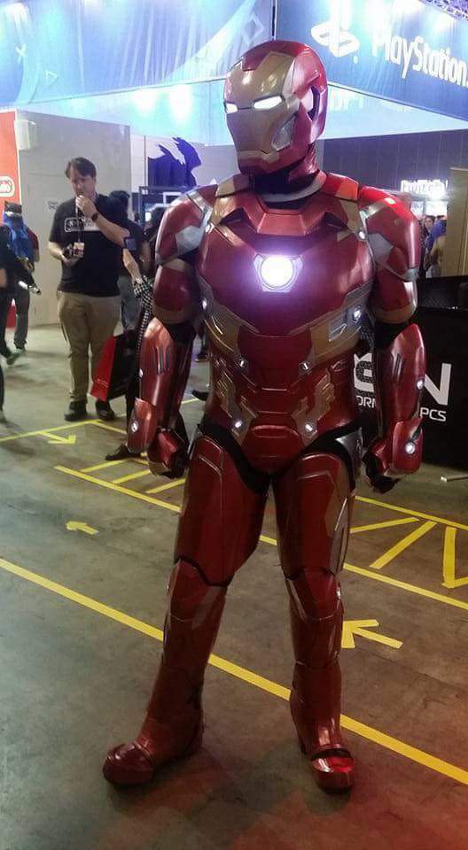 We're marveling at this awesome fan-made Iron suit made only with a little 3D printer