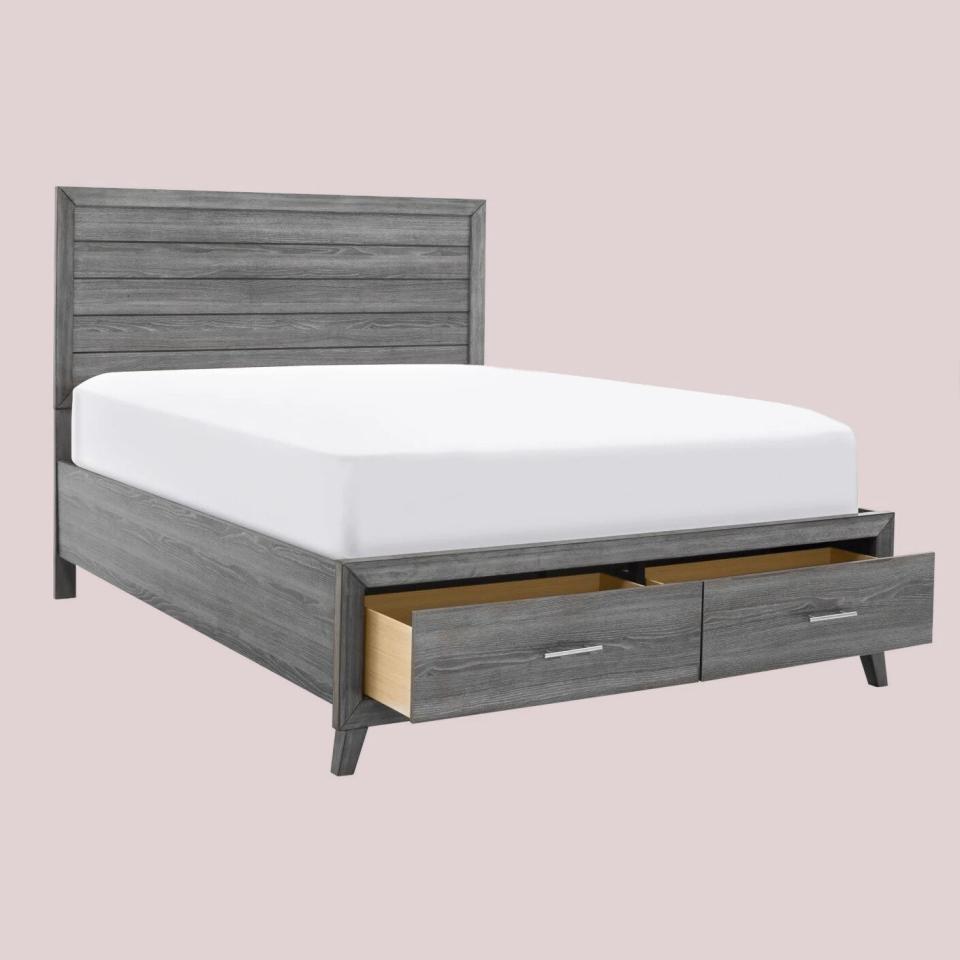 Raymour and Flanigan Tobyn Platform Storage Bed