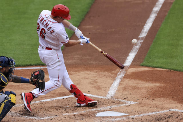 Winker hits 3 solo home runs as Reds beat Brewers