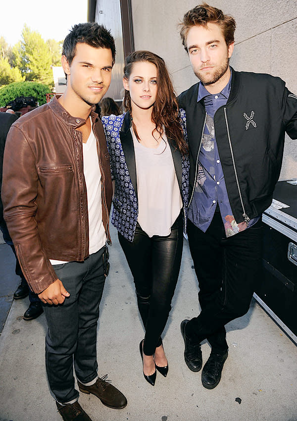 ‘Twilight’ Receives Ultimate Choice Honor At 2012 Teen Choice Awards