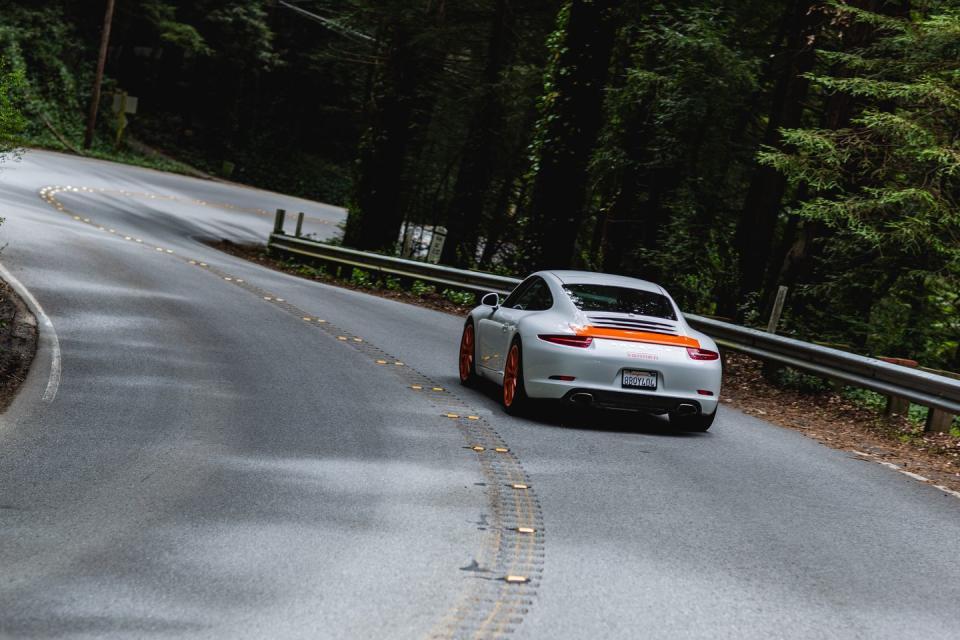 View Photos of the Vonnen Porsche 911 Hybrid