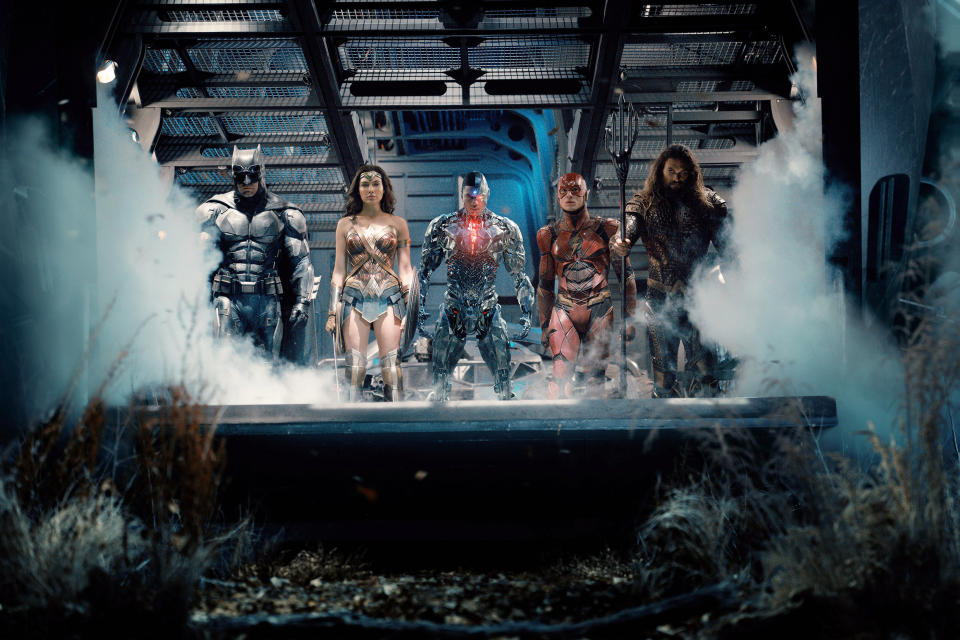 JUSTICE LEAGUE, from left: Ben Affleck as Batman, Gal Gadot as Wonder Woman, Ray Fisher as Cyborg, Ezra Miller as The Flash, Jason Momoa as Aquaman, 2017.<span class="copyright">Clay Enos/Warner Bros.—courtesy Everett Collection</span>