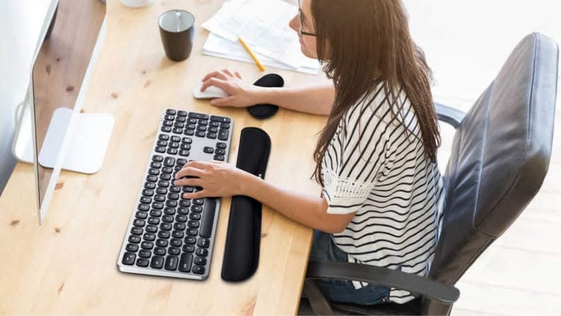 A keyboard wrist rest pad for additional support