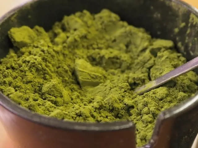 一款茨城縣進口的一批總重2公斤的綠茶粉，驗出銫-137，2公斤的綠茶粉已在邊境銷毀。(圖／photoAC) 
