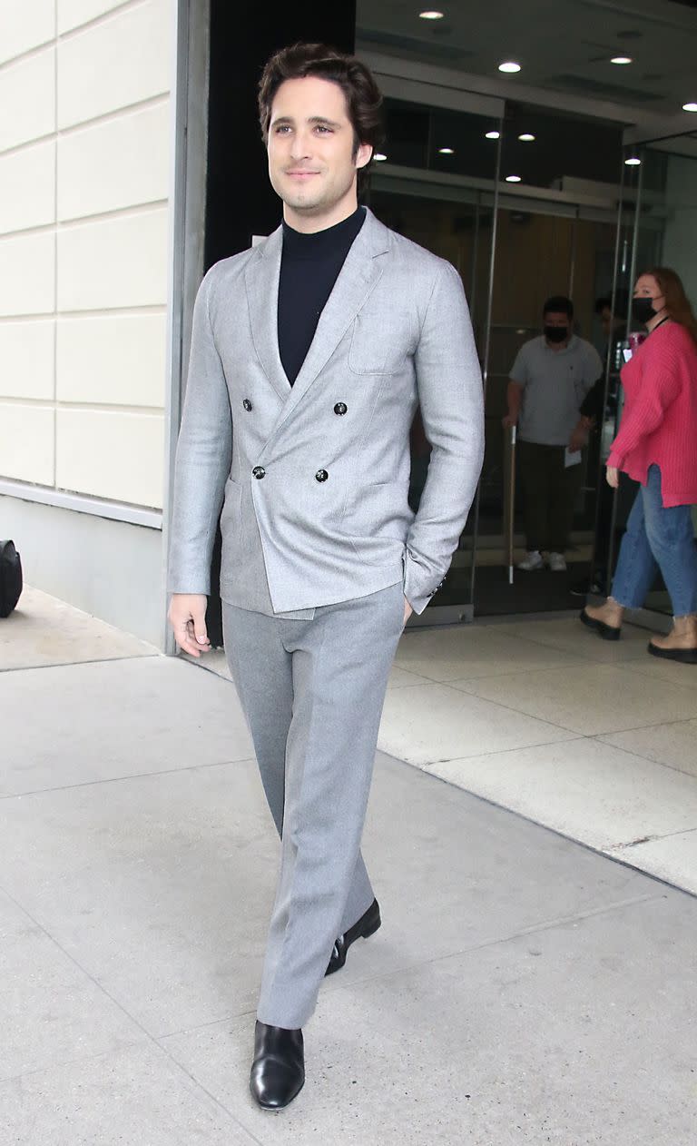 Photo © 2023 Instar Images/The Grosby Group
New York, February 07, 2023
Diego Boneta at Drew Barrymore show  to talk about new movie At Midnight***
Diego Boneta llega al programa de Drew Barrymore para hablar de su nueva película At Midnight