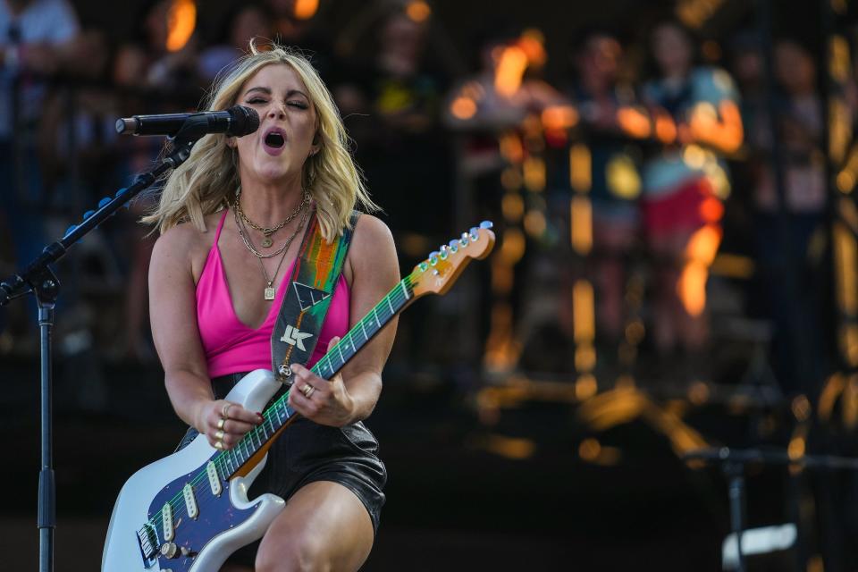 Lindsay Ell performs on the first day of Country Thunder on Thursday, April 7, 2022, in Florence.