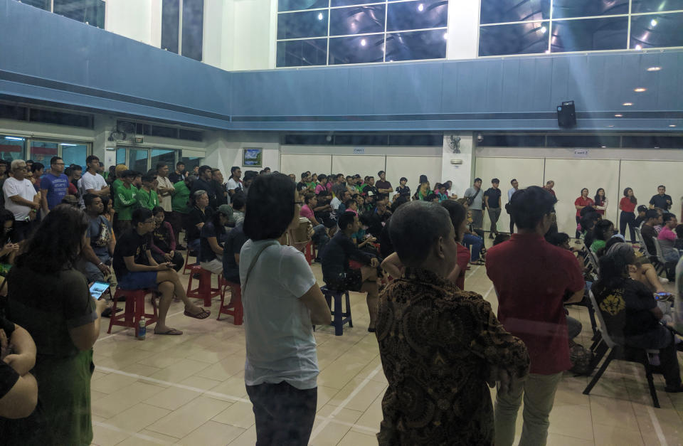 About 300 affected food delivery riders turned up for the dialogue session on 12 November, 2019, some with their spouses and young children, (PHOTO: Yahoo News Singapore)
