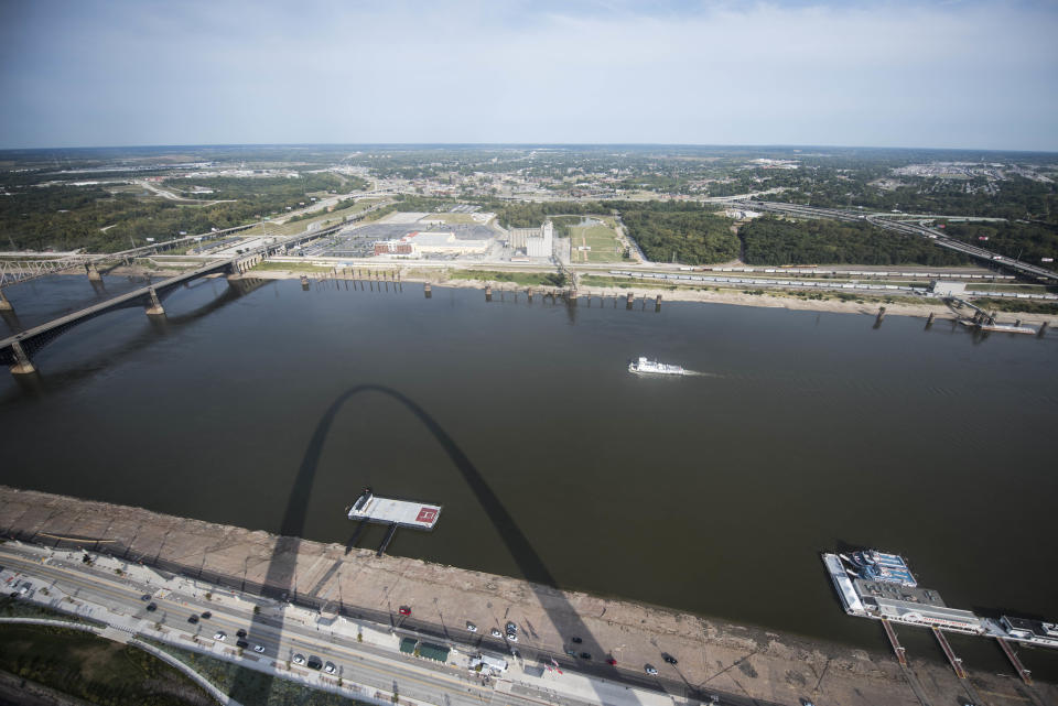The Mississippi River and Illinois can be seen from the top of the arch.