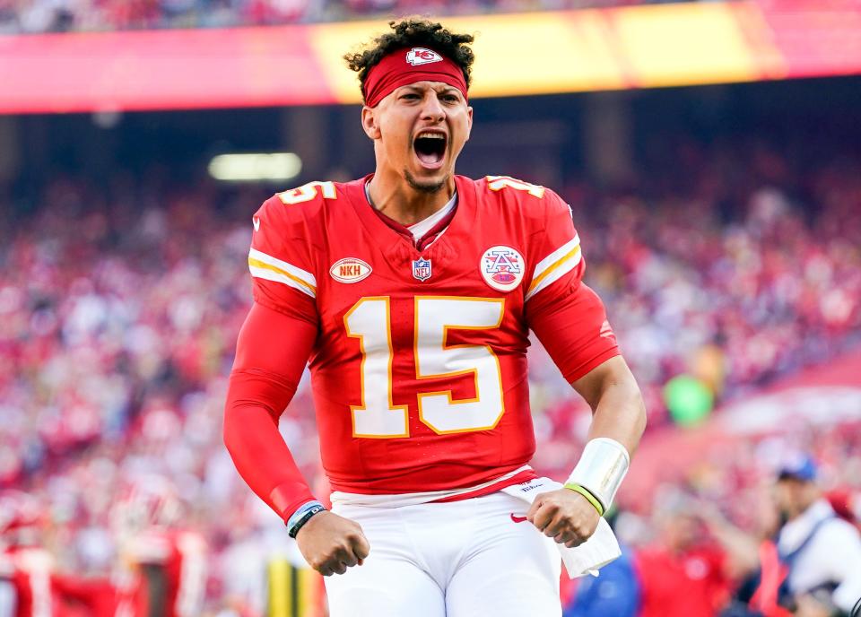 Patrick Mahomes has led the Kansas City Chiefs to a 6-1 start. He threw for 424 yards and four touchdowns in Sunday night's 31-17 win over the Los Angeles Chargers.
