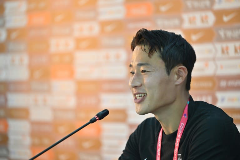 South Korean midfielder Son Jun-ho gives a press conference at the Qatar World Cup (Jung Yeon-je)