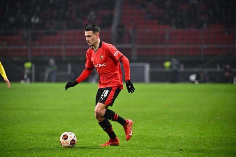 Enzo Le Fee puts pressure on Rennes to speed up move to Roma
