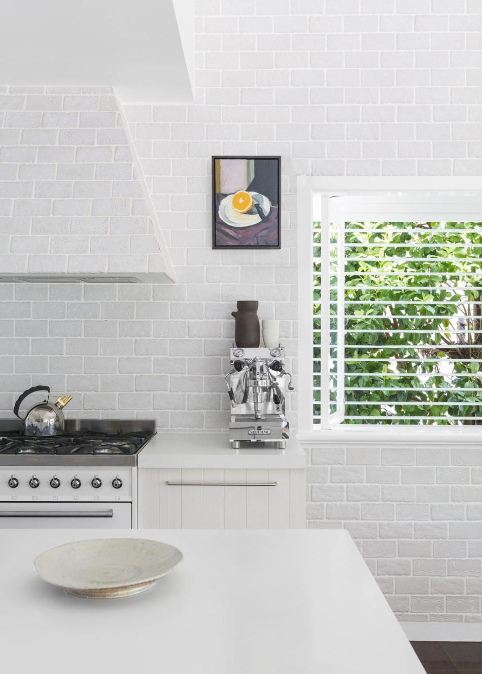 Modern Meets Rustic In These Perfectly Balanced Farmhouse Kitchens