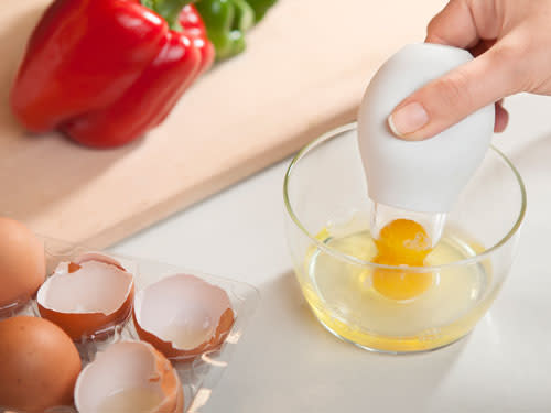 4. Pluck Egg Yolk Extractor