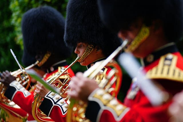 Coldstream Guards perform Three Lions