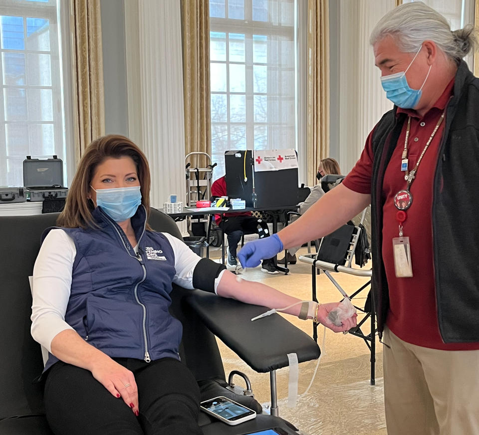 <p>CBS Evening News anchor Norah O'Donnell donates blood, which is currently in short supply nationally, at The American Red Cross Hall of Service in Washington, D.C. on Jan. 18. </p>