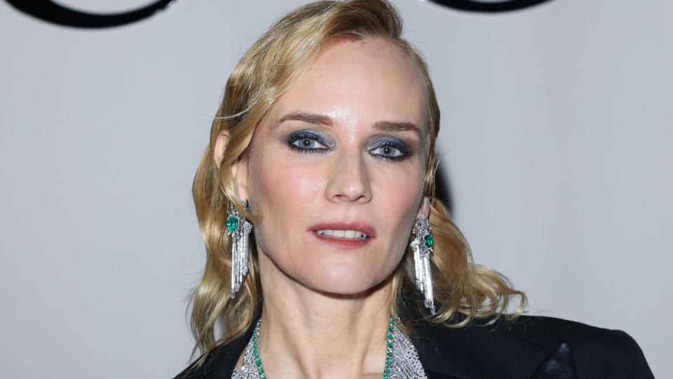 Diane Kruger wearing eye makeup look blue eyes