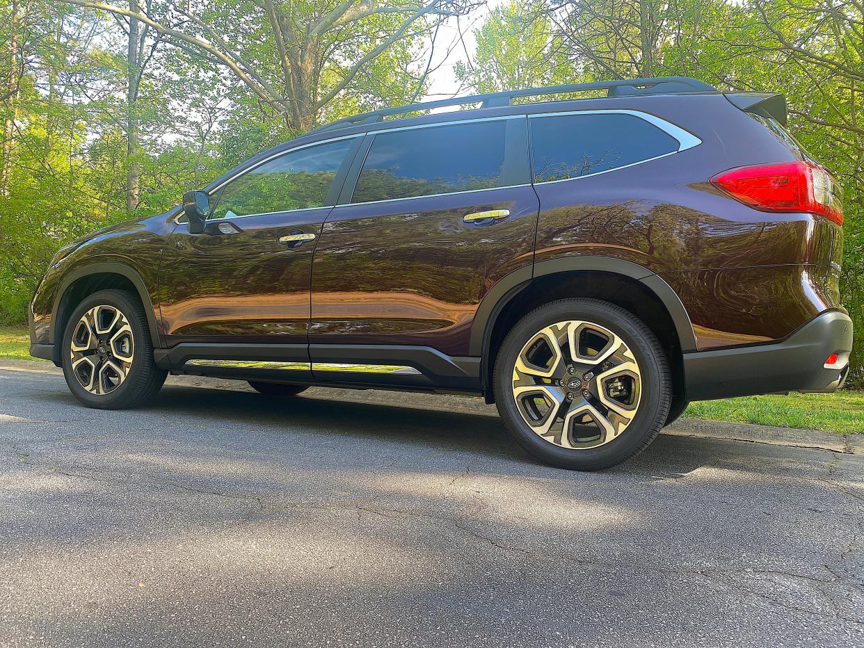 The Subaru Ascent's boxy side profile.