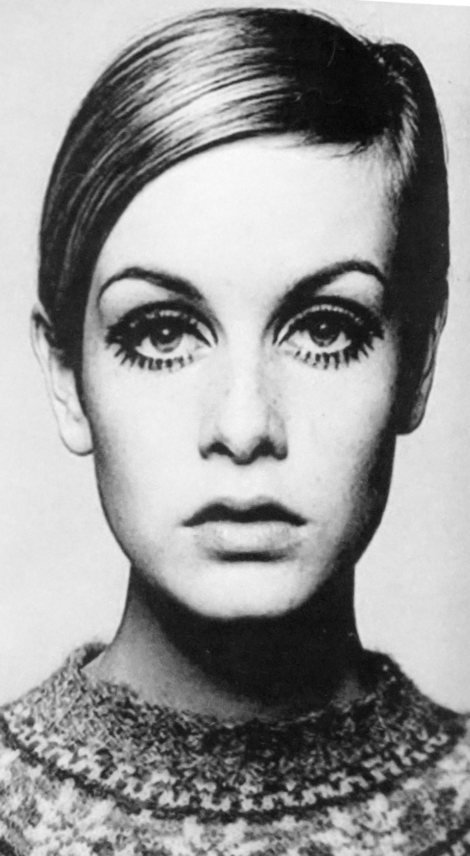 A headshot of Twiggy from the '60s