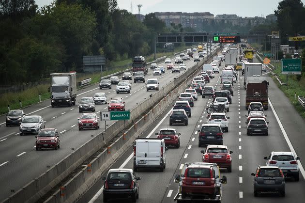 TURIN, ITALY - 2019/08/05: Cars are queued on the Turin ring road. Media reported that about 23.8 million Italians will go on holiday in August 2019, increasing traffic on motorways especially on weekends. (Photo by Nicolò Campo/LightRocket via Getty Images) (Photo: Nicolò Campo via Getty Images)