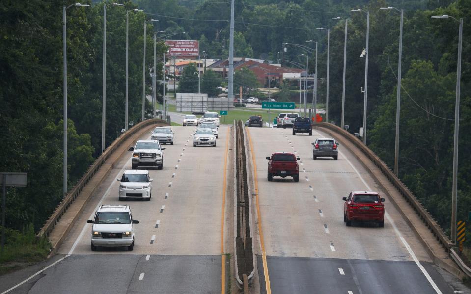 Traffic moves across the Woolsey Finnell Bridge in Tuscaloosa Tuesday, June 20, 2017.  [Staff Photo/Gary Cosby Jr.]