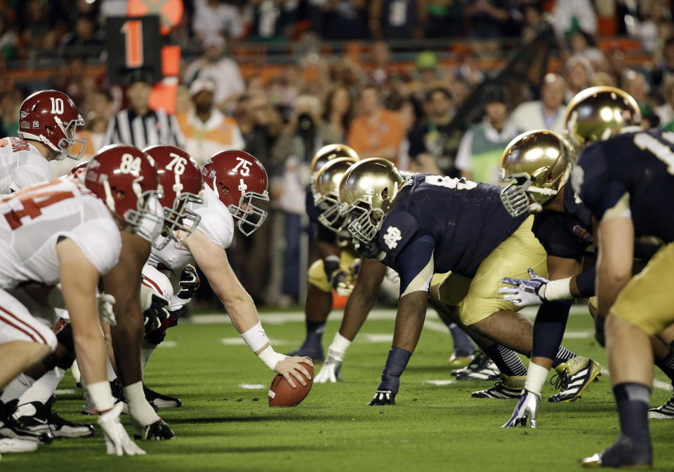 Alabama and Notre Dame have not played since the 2013 BCS National Championship. (AP Photo/David J. Phillip, File)