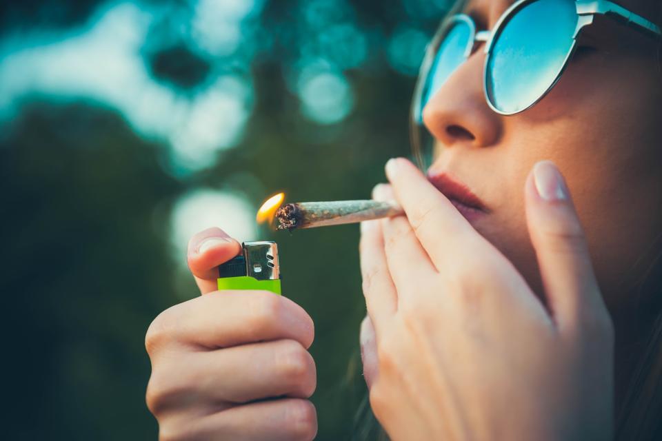 Das Kabinett hat über erste Eckpunkte einer Cannabis-Legalisierung abgestimmt. Die Reaktionen aus der Branche sind gemischt. - Copyright:  LordHenriVoton/Getty Images