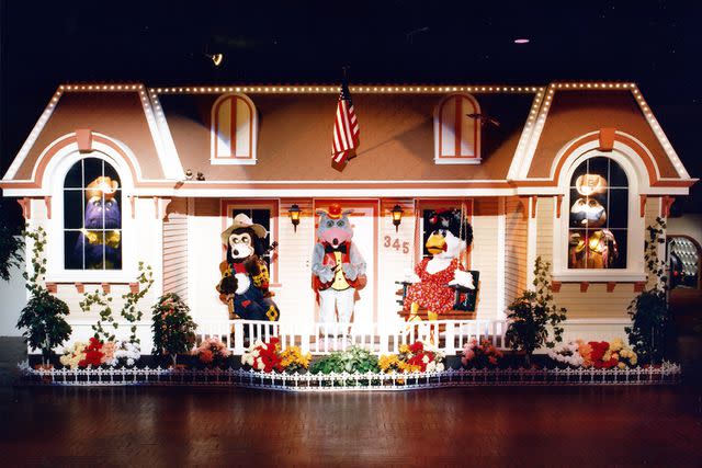 <p>CEC Entertainment</p> The Chuck E.'s House stage