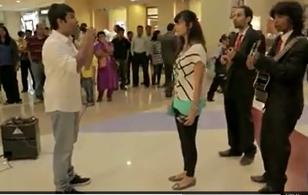 Failed wedding proposal video goes viral. (Facebook screengrab)