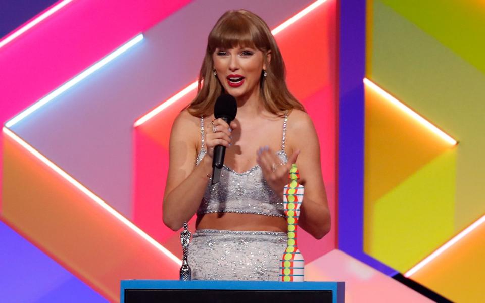 Taylor Swift wurde bei den Brit Awards mit dem "Global Icon Award" bedacht. (Bild: JMEnternational for BRIT Awards/Getty Images)