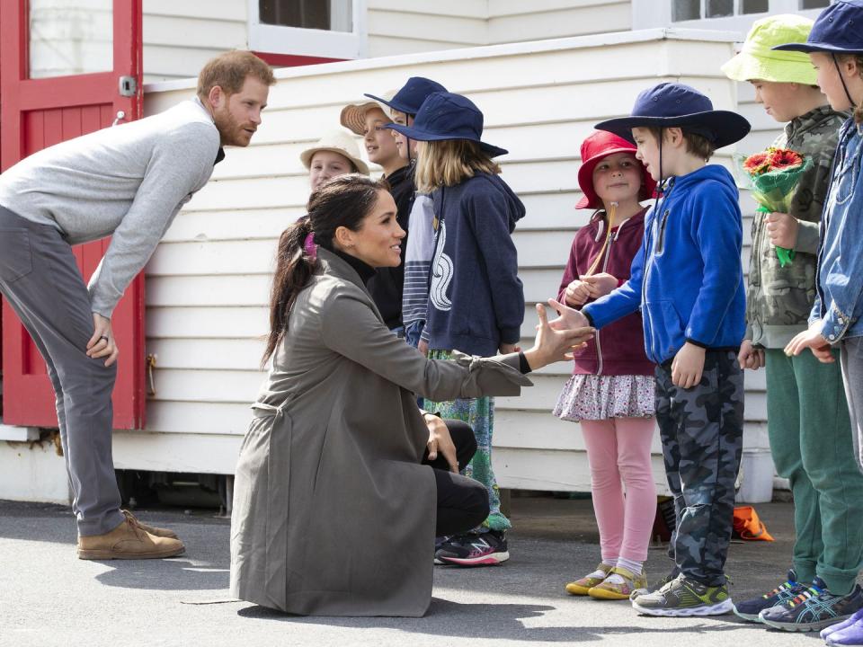 <p><strong>29 October</strong> Harry and Meghan met with children at Marenui Cafe in Wellington.</p>