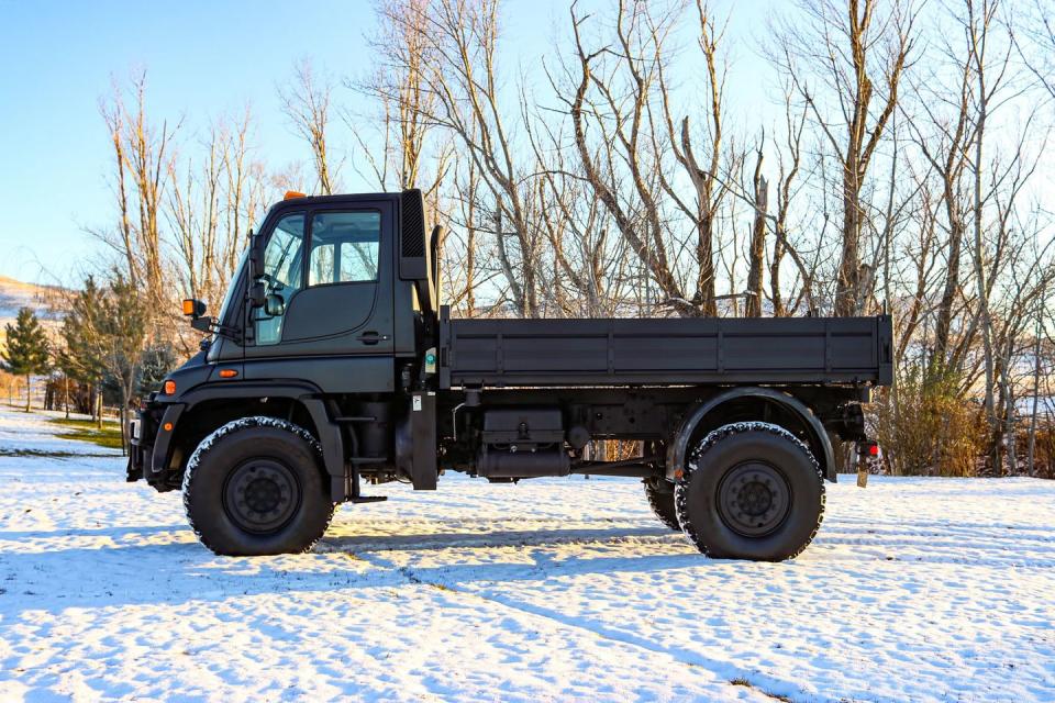 2003 mercedes benz unimog u500 side profile