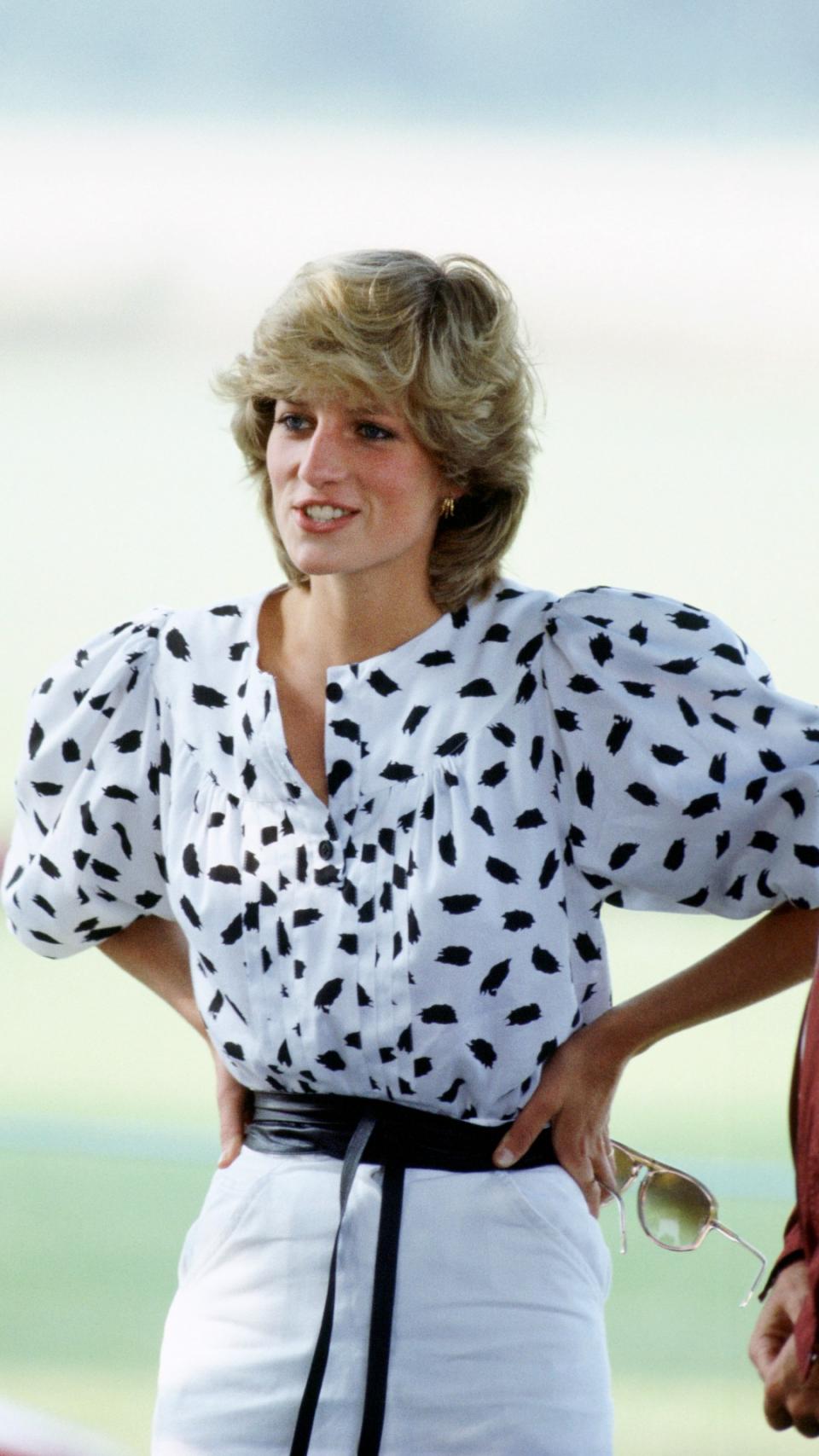 Princess Diana's puff-sleeved shirt