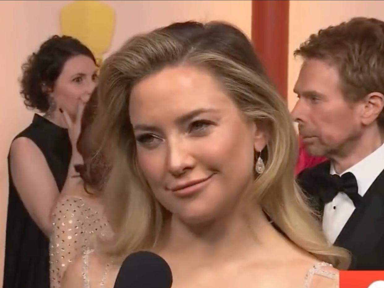 Kate Hudson on the Oscars red carpet (ABC)