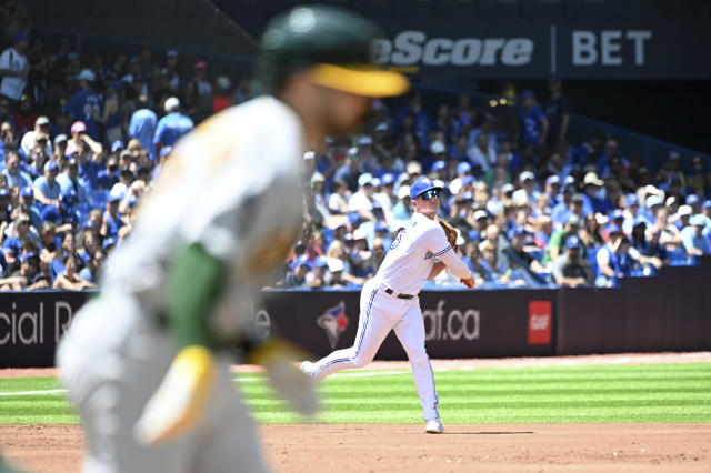 MLB: Blue Jays beat Athletics 12-1