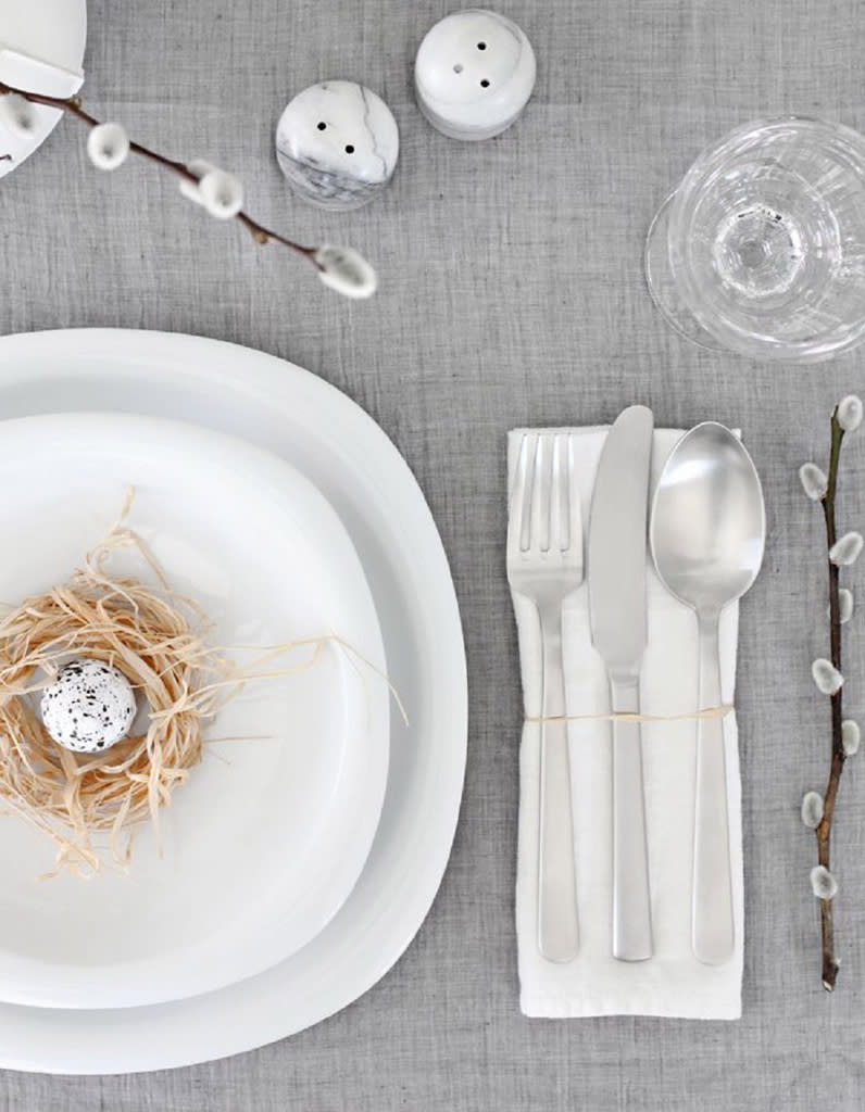 Une déco de table élégante pour Pâques