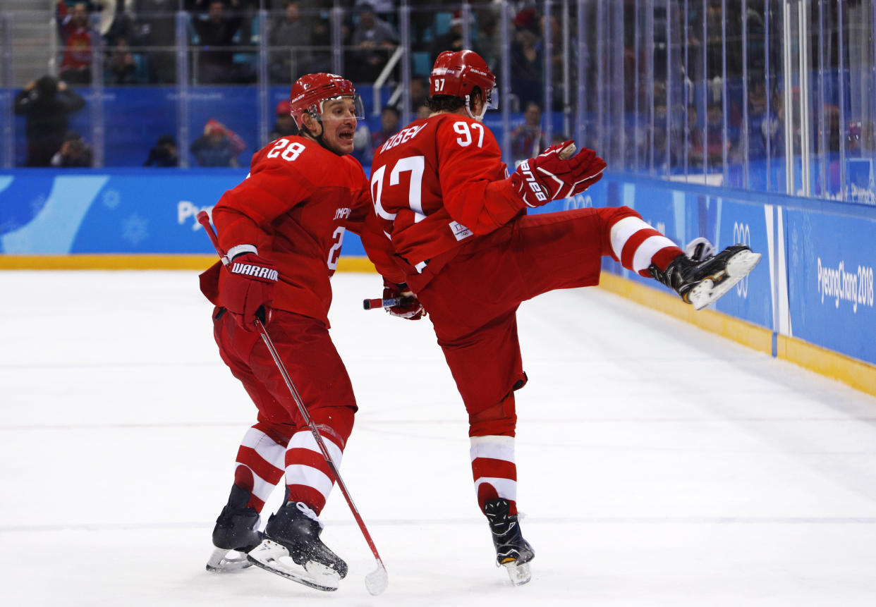 Vodka > playoffs. (AP Photo/John Locher)