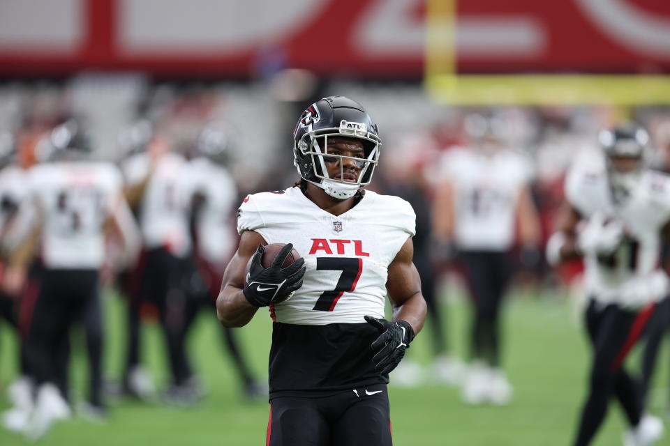 Falcons RB <a class="link " href="https://sports.yahoo.com/nfl/players/40055" data-i13n="sec:content-canvas;subsec:anchor_text;elm:context_link" data-ylk="slk:Bijan Robinson;sec:content-canvas;subsec:anchor_text;elm:context_link;itc:0">Bijan Robinson</a> vs. Cardinals (Photo by Mike Christy/Getty Images)