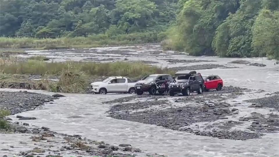 宜蘭清水地熱溪流暴漲！　27車受困「這方法脫困」