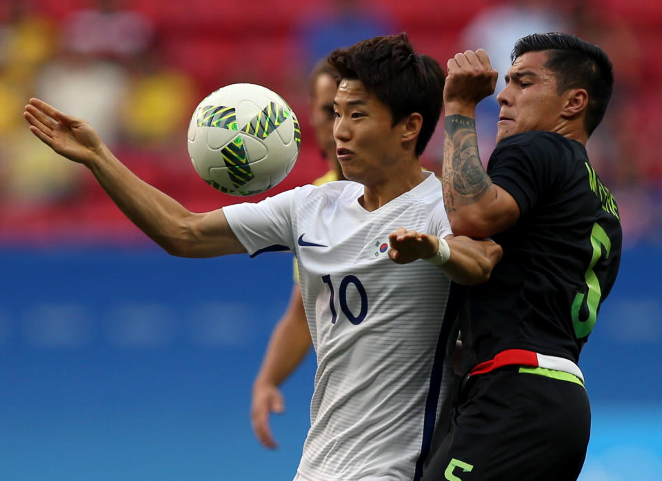 Football - Men's First Round - Group C South Korea v Mexico