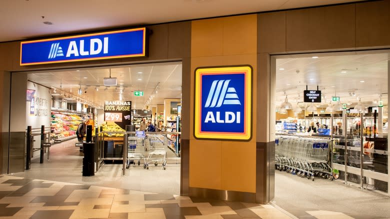 Entrance to an Aldi store